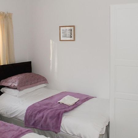 Bodwen Corner Cottage Wootton Bridge  Екстер'єр фото